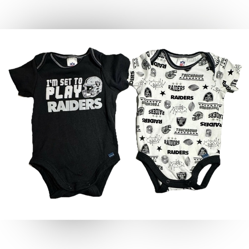 Gerber Las Vegas Raiders‎ Onesies  Babies 0-3M Black Silver White 2 Bodysuits